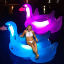 Flotador gigante con forma de cisne con luz LED Swimline