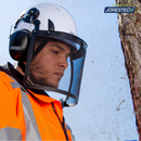 Sistema de casco de seguridad para trabajos en altura con protector facial de malla de hierro y orejeras
